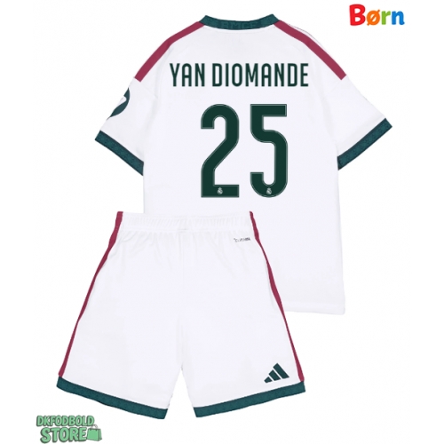 Real Madrid Yan Diomande #25 Replika Babytøj Hjemmebanesæt Børn 2026-27 Kortærmet (+ Korte bukser)